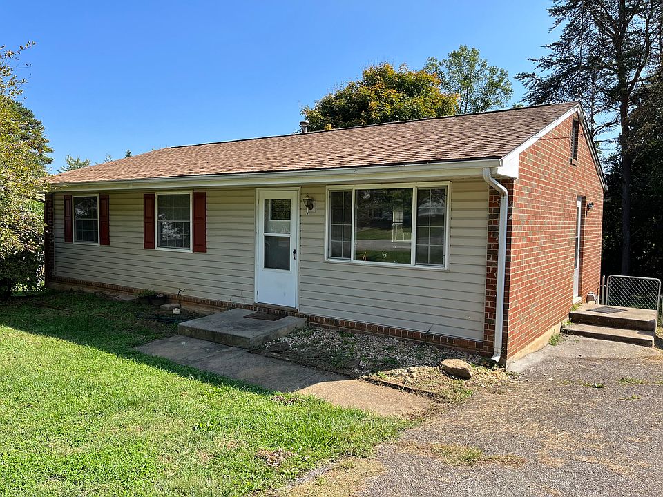 1st image of 2938 Creekwood Dr