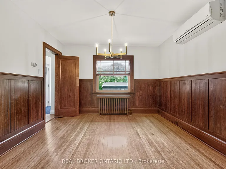 14 Mortimer Ave — Photo 10