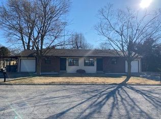 28 Justice Dr, Belleville, IL