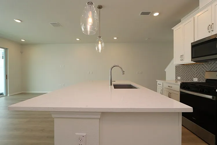 17231 Balance Cv — Photo 1