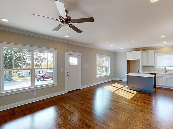 3rd image of 1556 Street SE Lot 2
