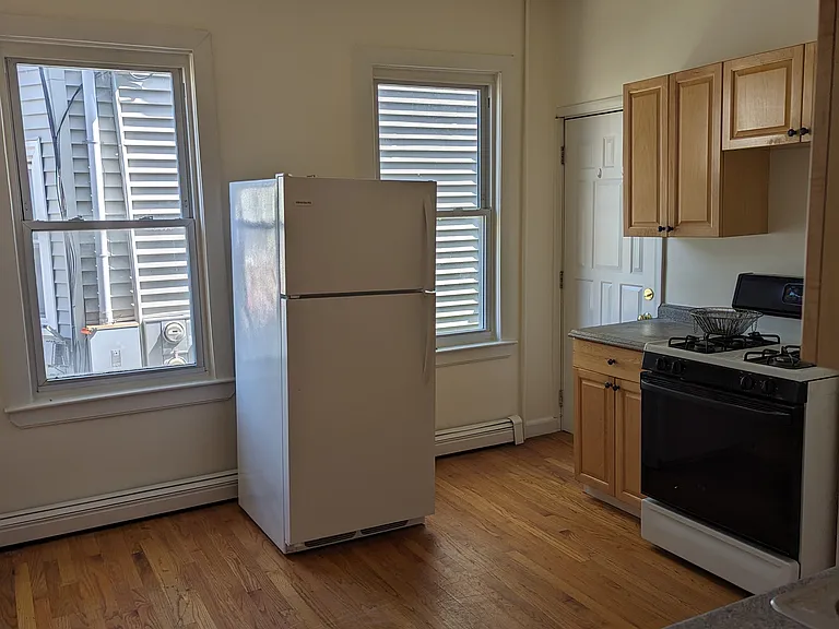 19 Houghton St #1 — Photo 5