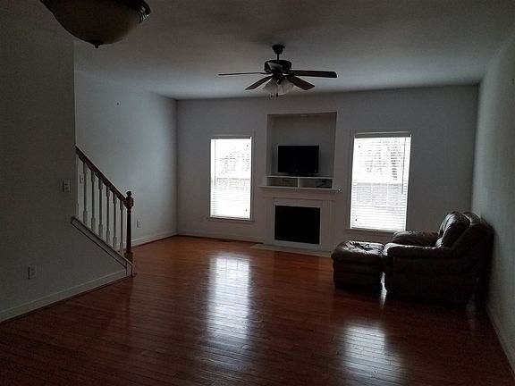 5th image of 6612 N Queen Frances Ln
