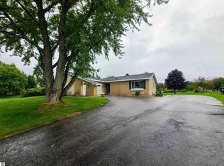 719 N East Silver Lake Rd, Traverse City, MI 49685