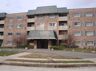 675 Grove Dr UNIT 403, Elk Grove Village, IL 60007