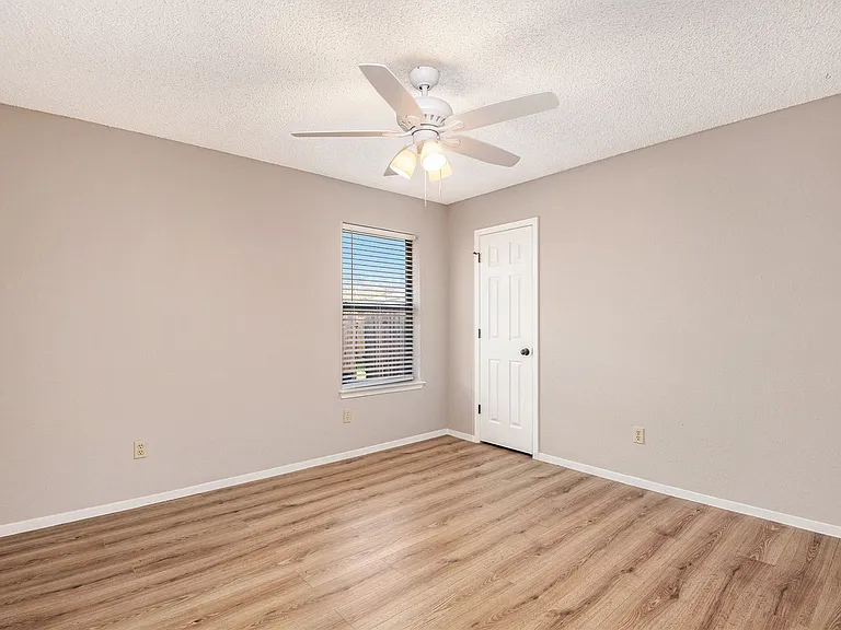 617 S Las Vegas Trl — Photo 20
