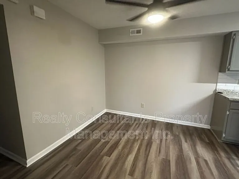 800C Folly Ct — Photo 6