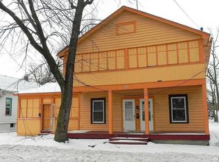 230-232 N Gifford St, Elgin, IL 60120