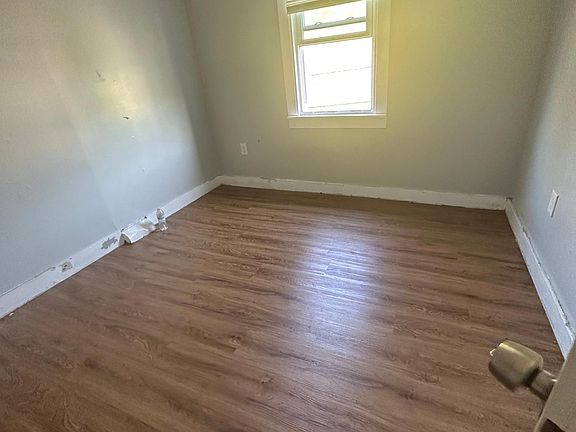 5th image of 846 Congress Ave Unit 2