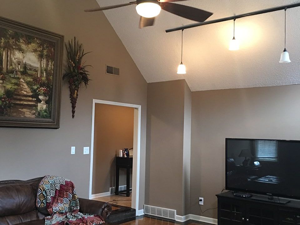 1st image of 3283 Venson Dr