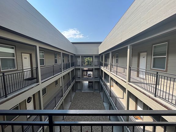 2nd image of 622 Fillmore St #306