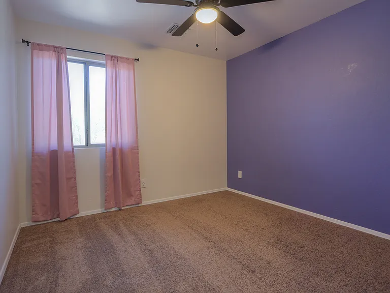 305 W Settlers Trl — Photo 23
