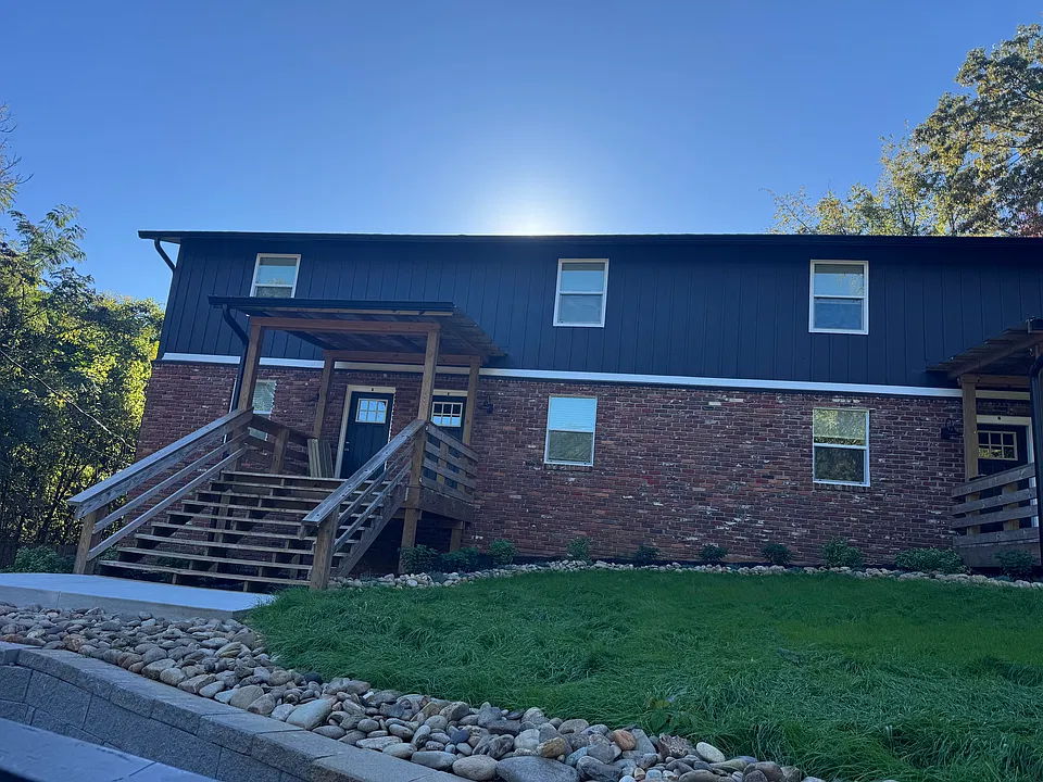 1000 Summer Wood Rd #E