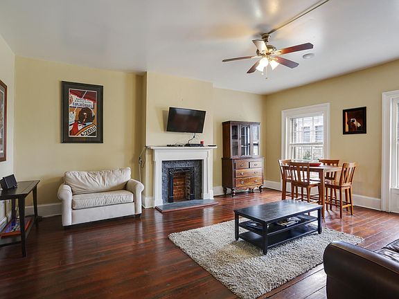 3rd image of 838 Camp St APT C