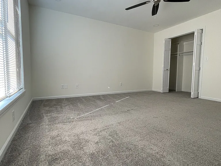 1033 Forest Hills Ln #C — Photo 6