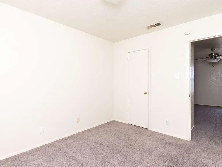 2014 Cedarhill Dr #C — Photo 11