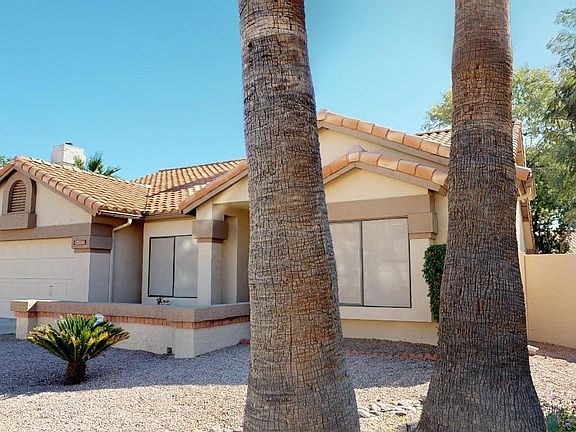 6225-N-Grandview-Road-Front-of-House(1)