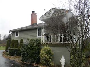 720 Meadowbrook Rd, Trafford, PA 15085