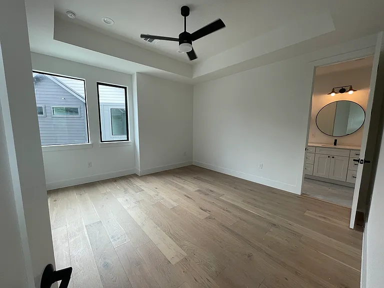 1140 Webberville Rd #1 — Photo 6