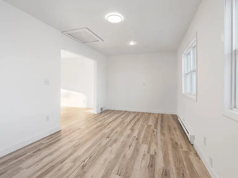 1122 Franklin St — Photo 11