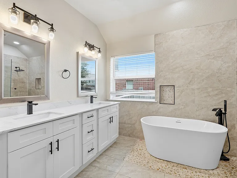 3011 Clear Springs Dr — Photo 16