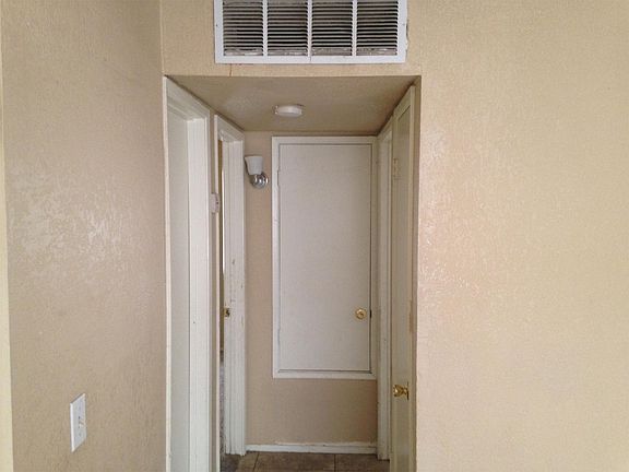 3rd image of 1621 E Wood St APT 2