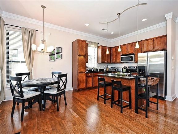 Modern Dining & Kitchen