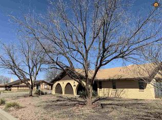 1600 Arcineiga Dr, Clovis, NM 88101
