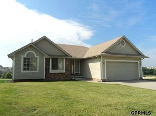 8519 Sheffield St, Omaha, NE 68122