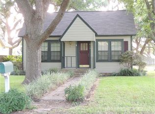 819 Pecan St, Wharton, TX 77488
