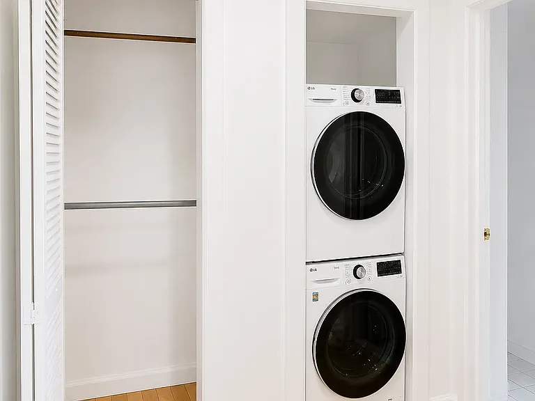 1875 Lexington Ave #2A — Photo 7