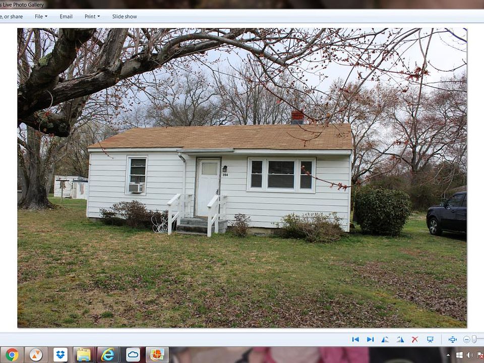 1st image of 204 Amburn Ln