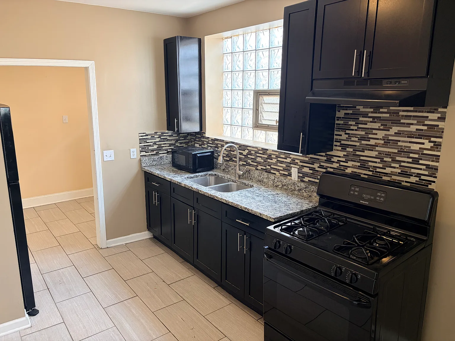 7831 S Cornell Ave — Photo 3