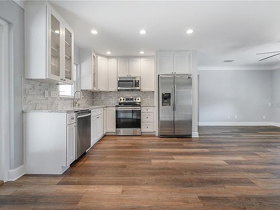 2nd image of 296 45th Ave NE