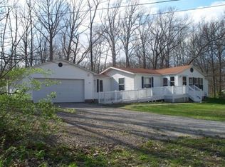 9008 E South Circle Dr, Effingham, IL 62401