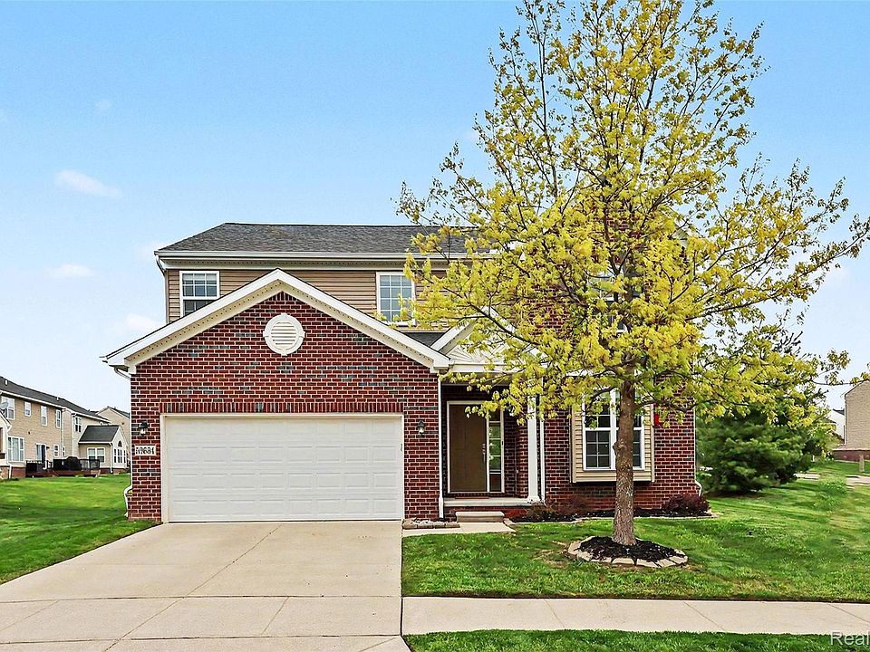 1st image of 59684 Twin Pines Dr