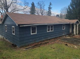 4 Maple Ln, Westtown, NY 10998