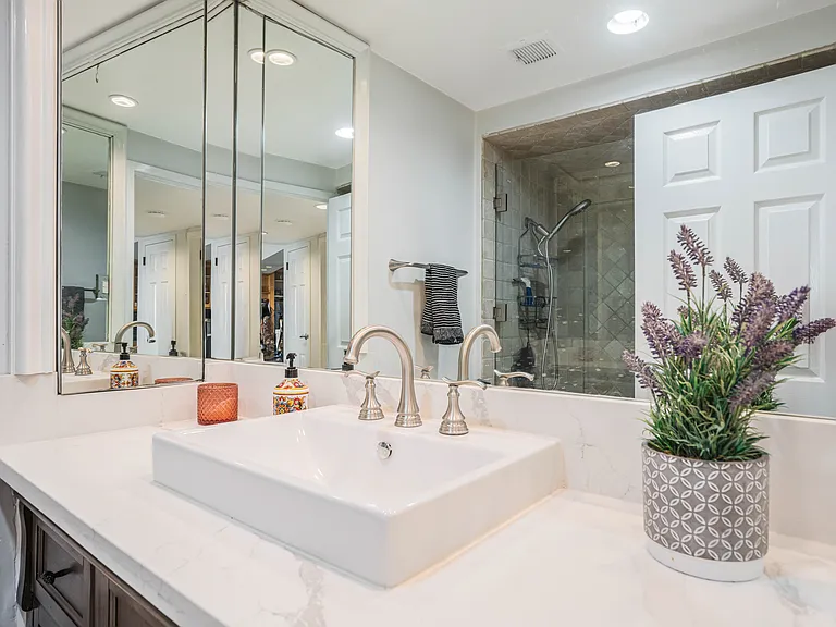4316 Marina City Dr #927C — Photo 21