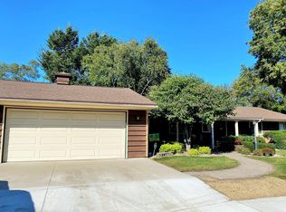 812 10th St SW, Willmar, MN 56201