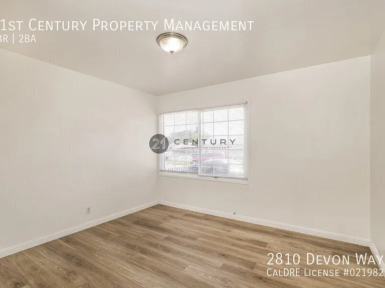 2810 Devon Way — Photo 9