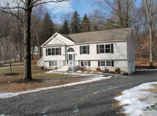 112 Walnut Dr, Pawling, NY 12564