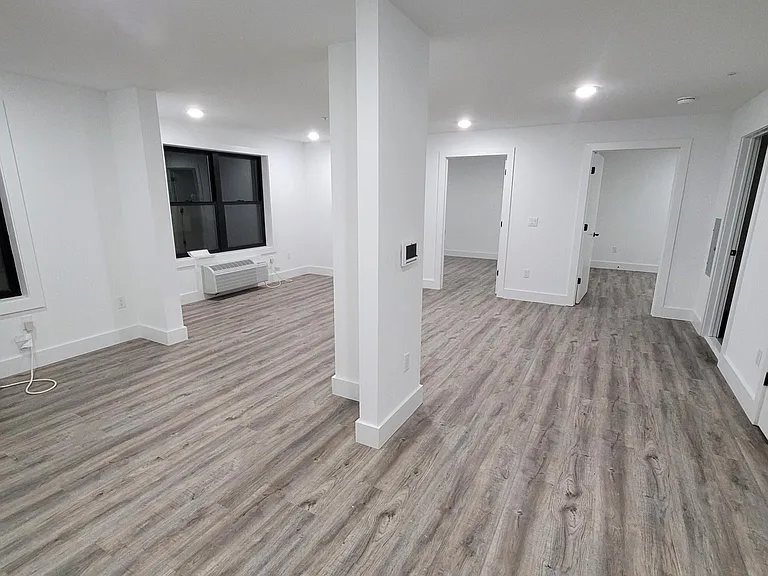 242 Spring St #2 — Photo 41