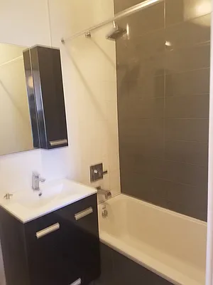 Rented by Space Link Realty | media 27