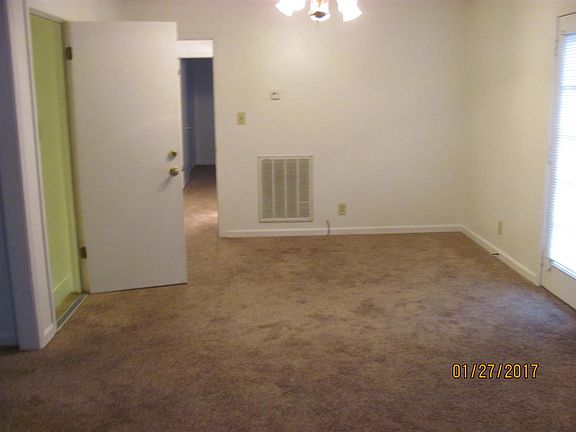 4th image of 333 Cunningham Ln