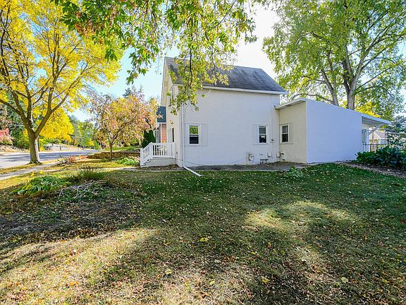 5th image of 1151 Charlton St
