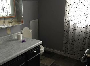 203 Stoughton Rd, Slippery Rock, PA 16057