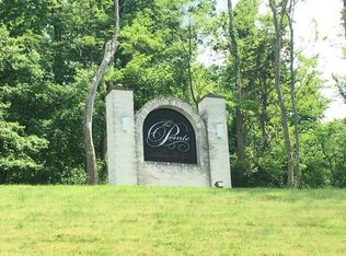 418 Meadowlark Ln, Gibsonia, PA 15044