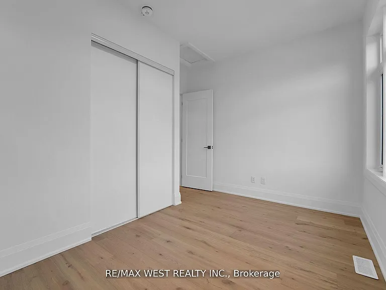 521 Saint Johns Rd #UPPER — Photo 22