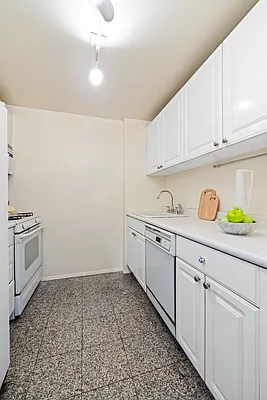 Sold by Berkshire Hathaway HomeServices New York Properties | media 2