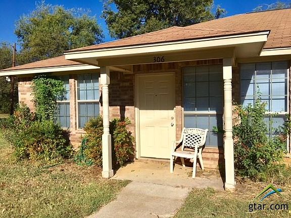 3rd image of 306 W Emma St